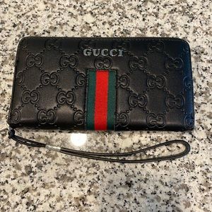 Gucci wallet